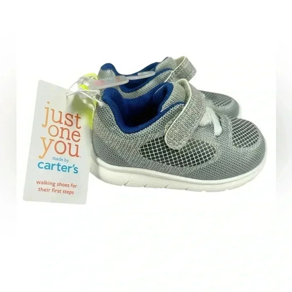 Carters Infant Boys Velcro Sneakers Trainer Shoes Size 4 NWT - Picture 3 of 6
